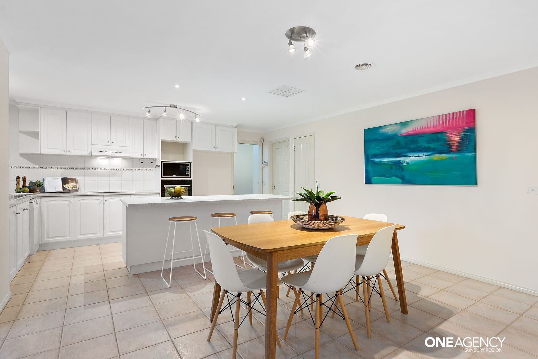 7 Ohara Court, Taylors Lakes, Taylors Lakes - Thumbnail 6