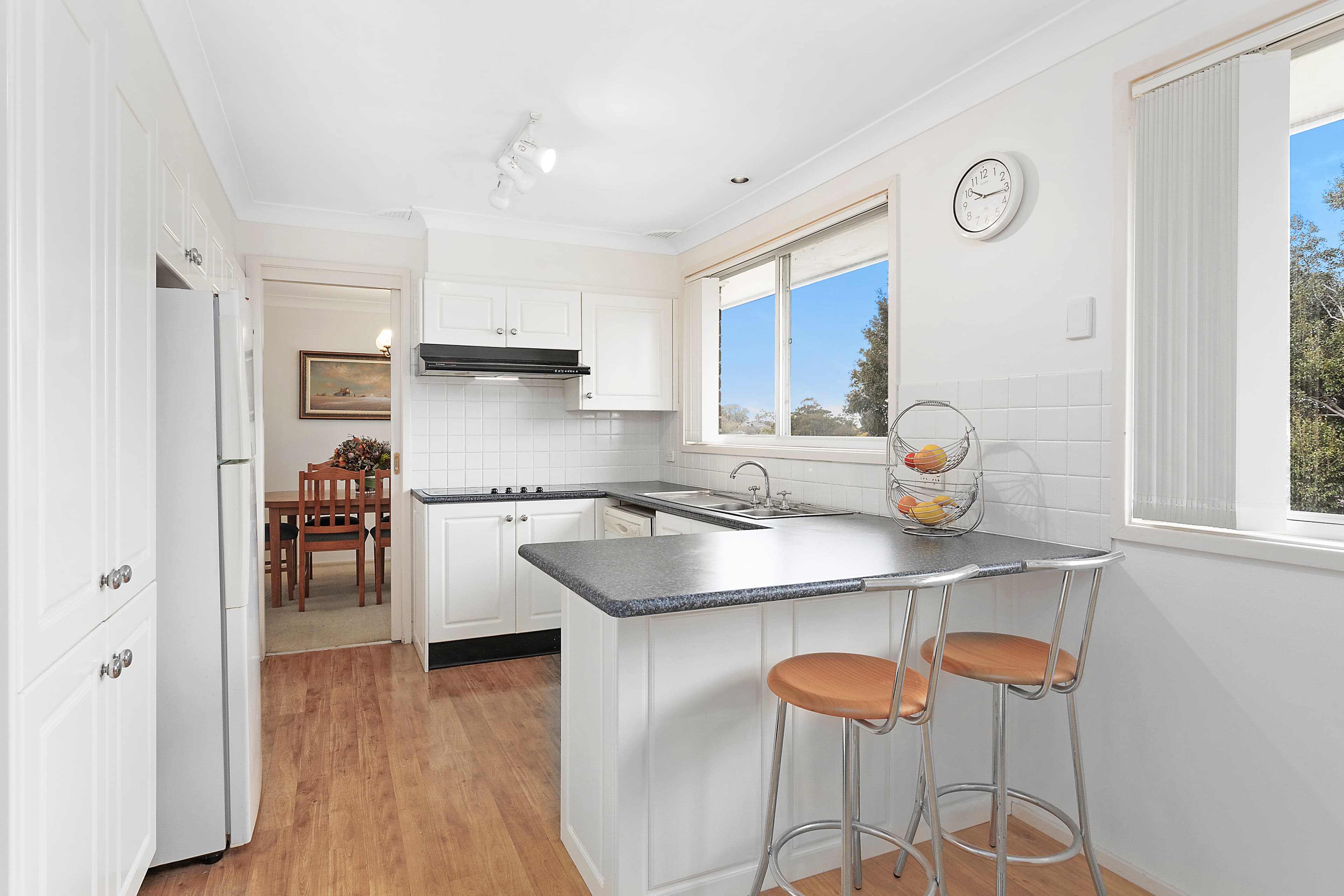 17 Gerald Road, Illawong, Illawong - Thumbnail 3