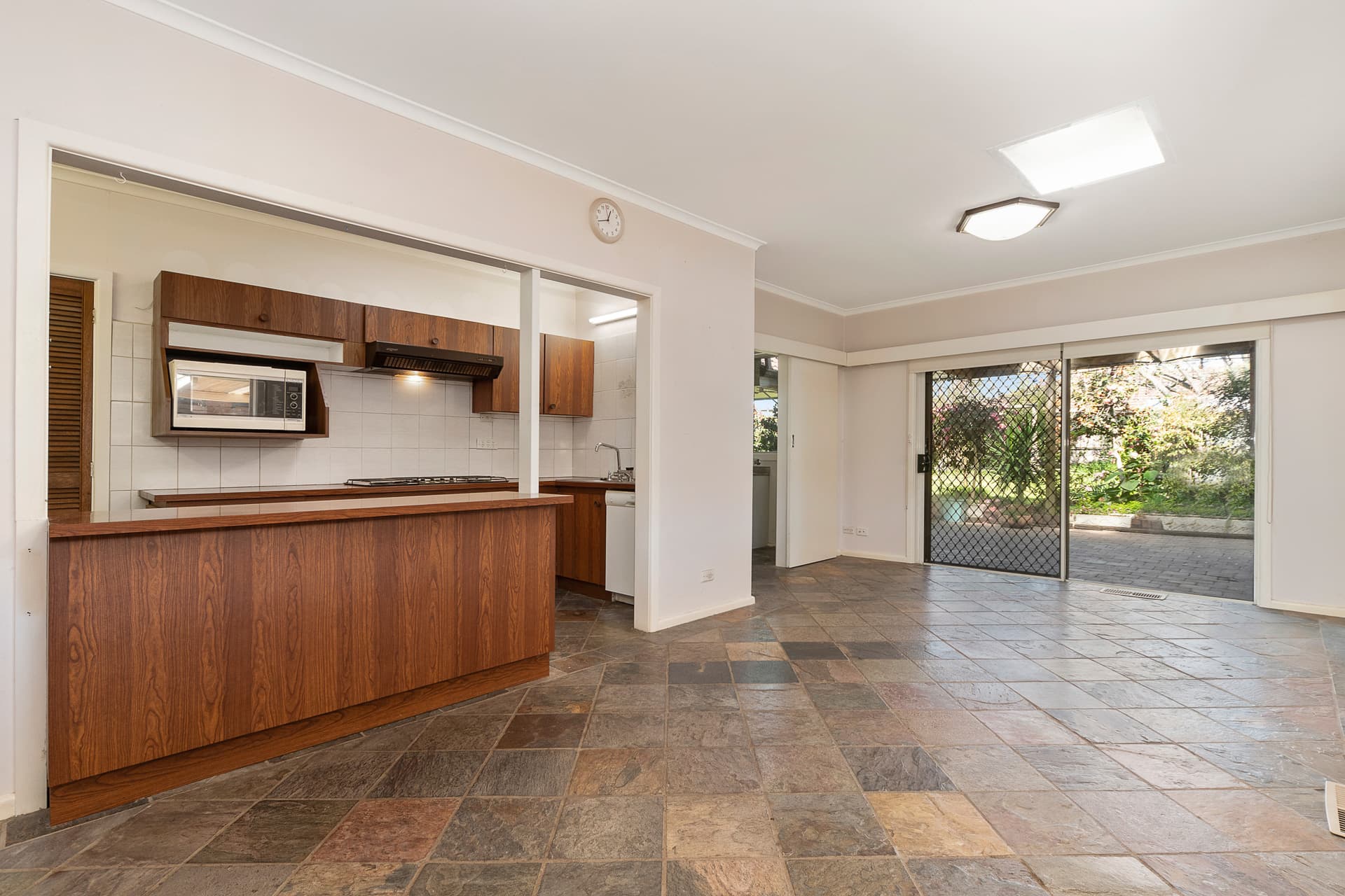 14 Magnolia Street, Mordialloc, Mordialloc - Thumbnail 4