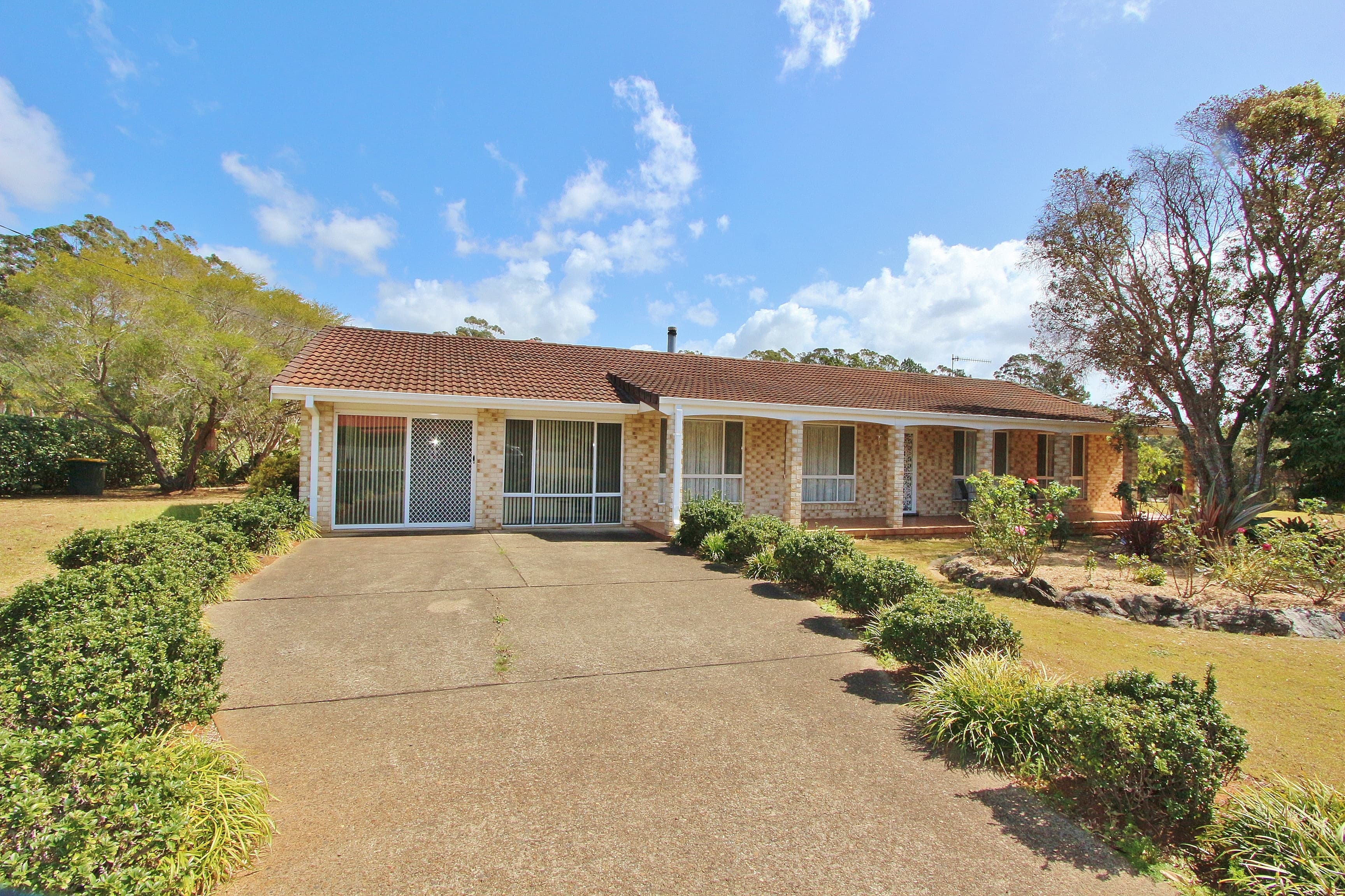 16 Brotherglen Drive, Kew, Kew - Image 1