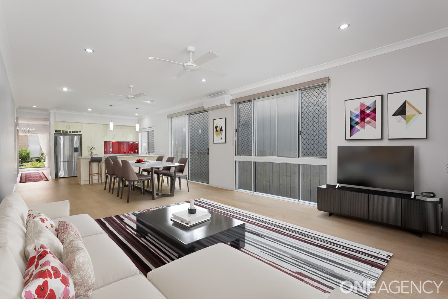 98 Mein Street, Scarborough, Scarborough - Thumbnail 5