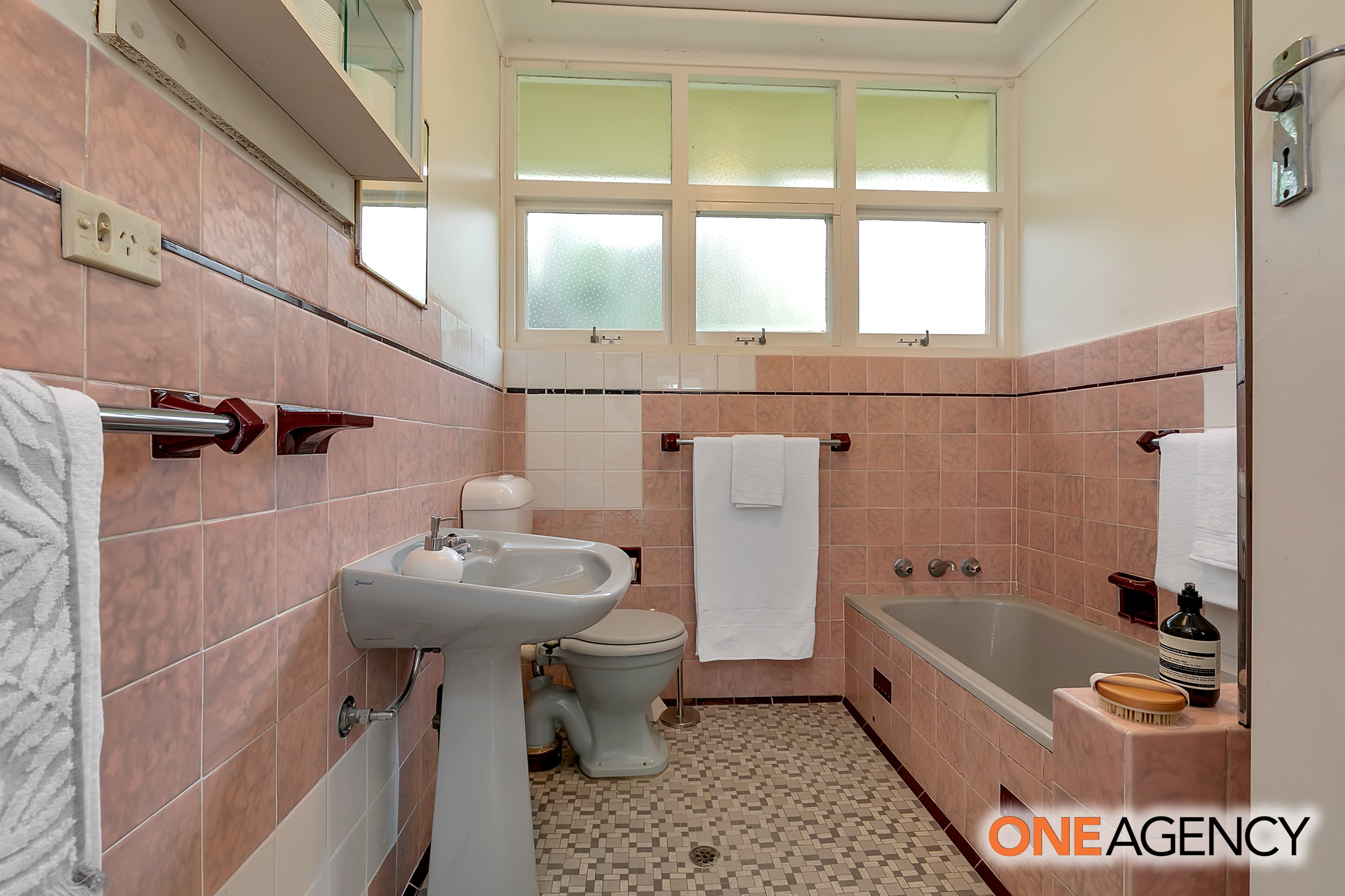290B Eastern Valley Way, Middle Cove, Middle Cove - Thumbnail 8