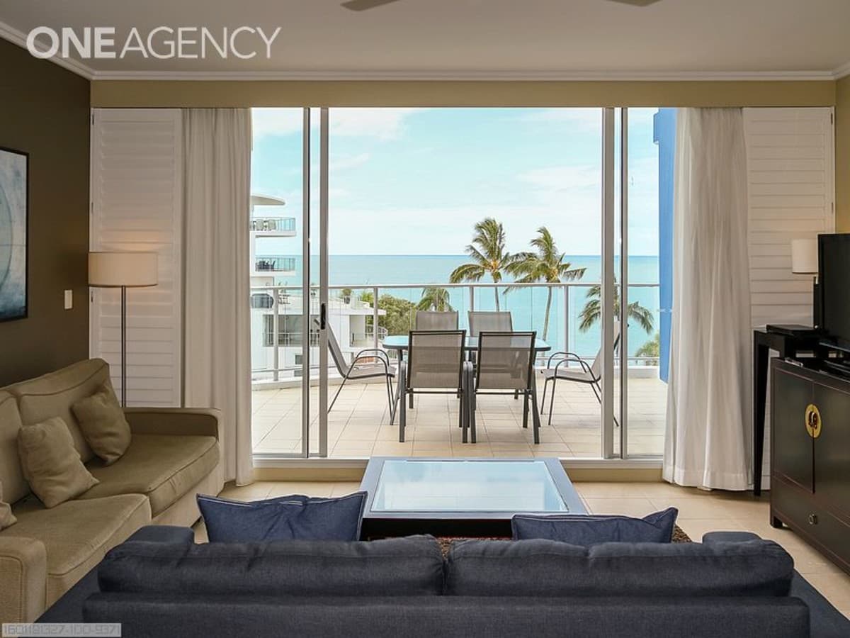 404/569 Esplanade, Urangan, Urangan - Image 1