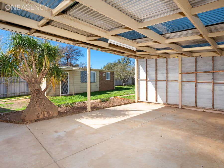 34 Blakemore Avenue, Ashmont, Ashmont - Thumbnail 8