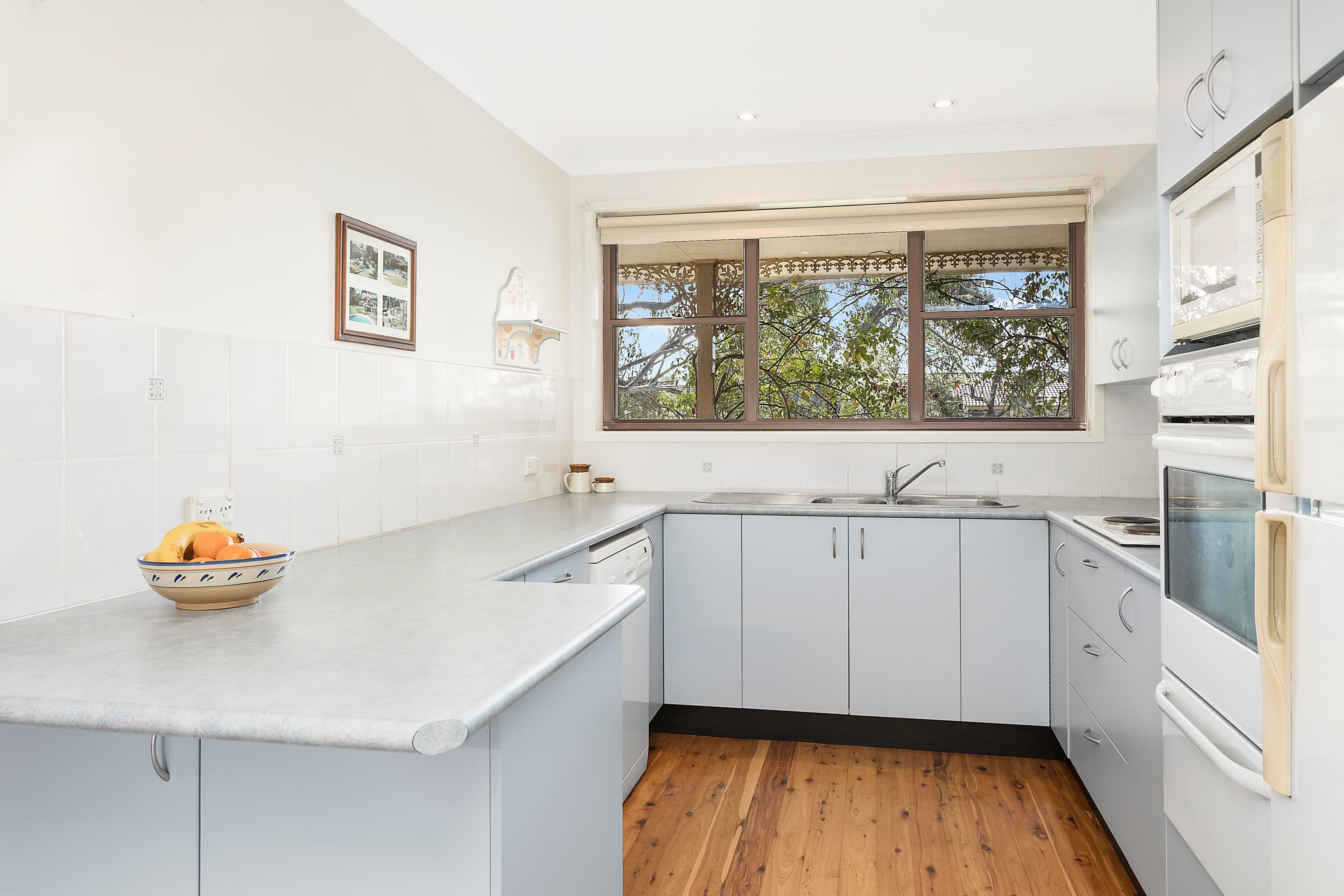 12 Yanderra Avenue, Bangor, Bangor - Thumbnail 4