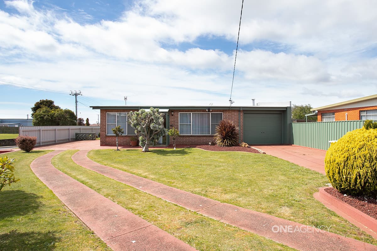 17 Churchill Avenue, Upper Burnie, Upper Burnie - Image 1
