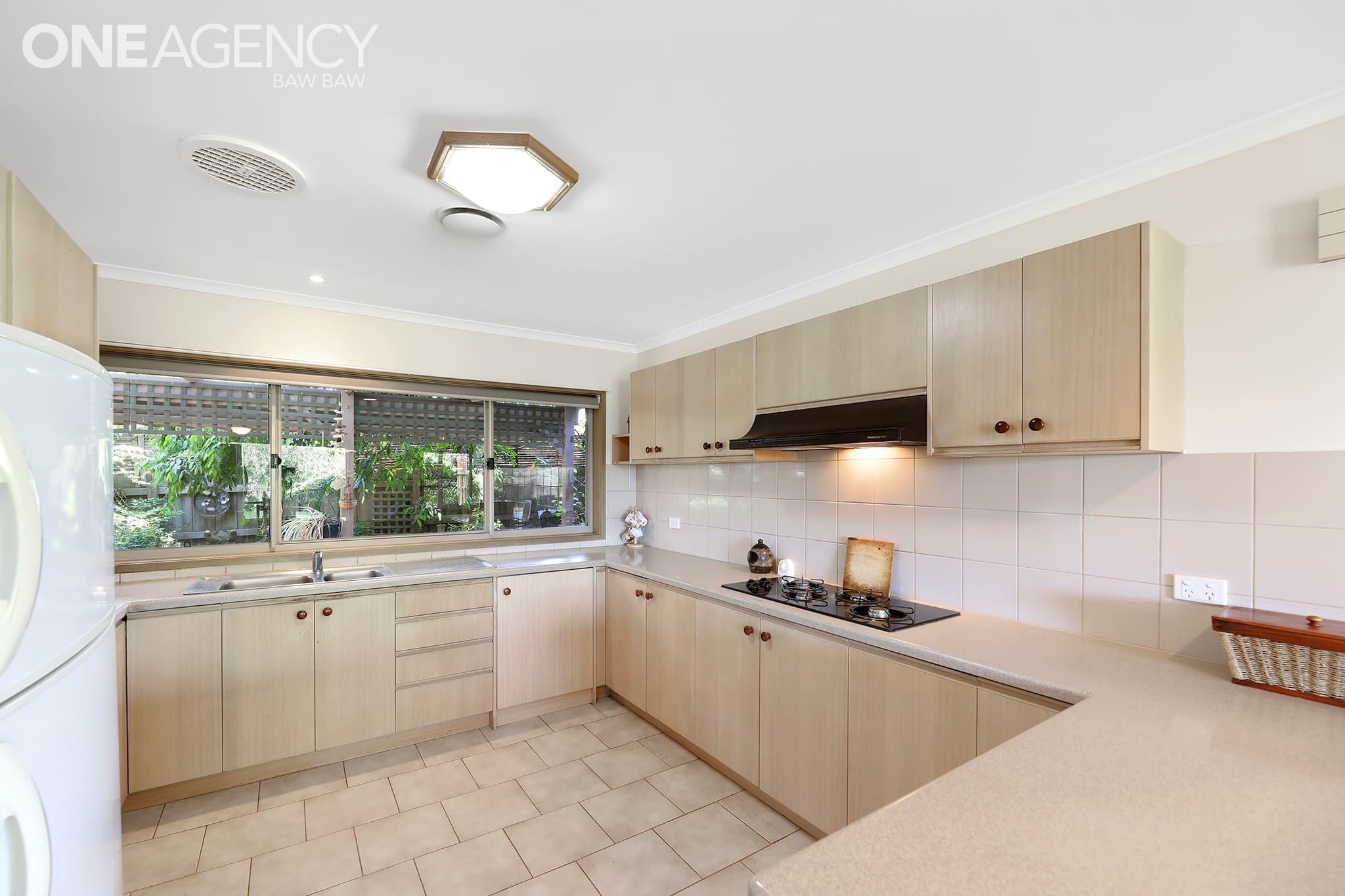 23 Callistemon Crescent, Drouin, Drouin - Thumbnail 2