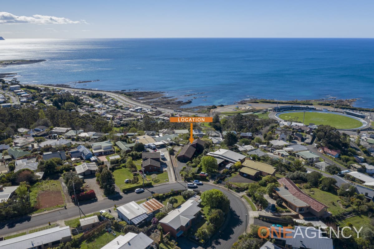 4 Richardson Crescent, Park Grove, Park Grove - Thumbnail 2