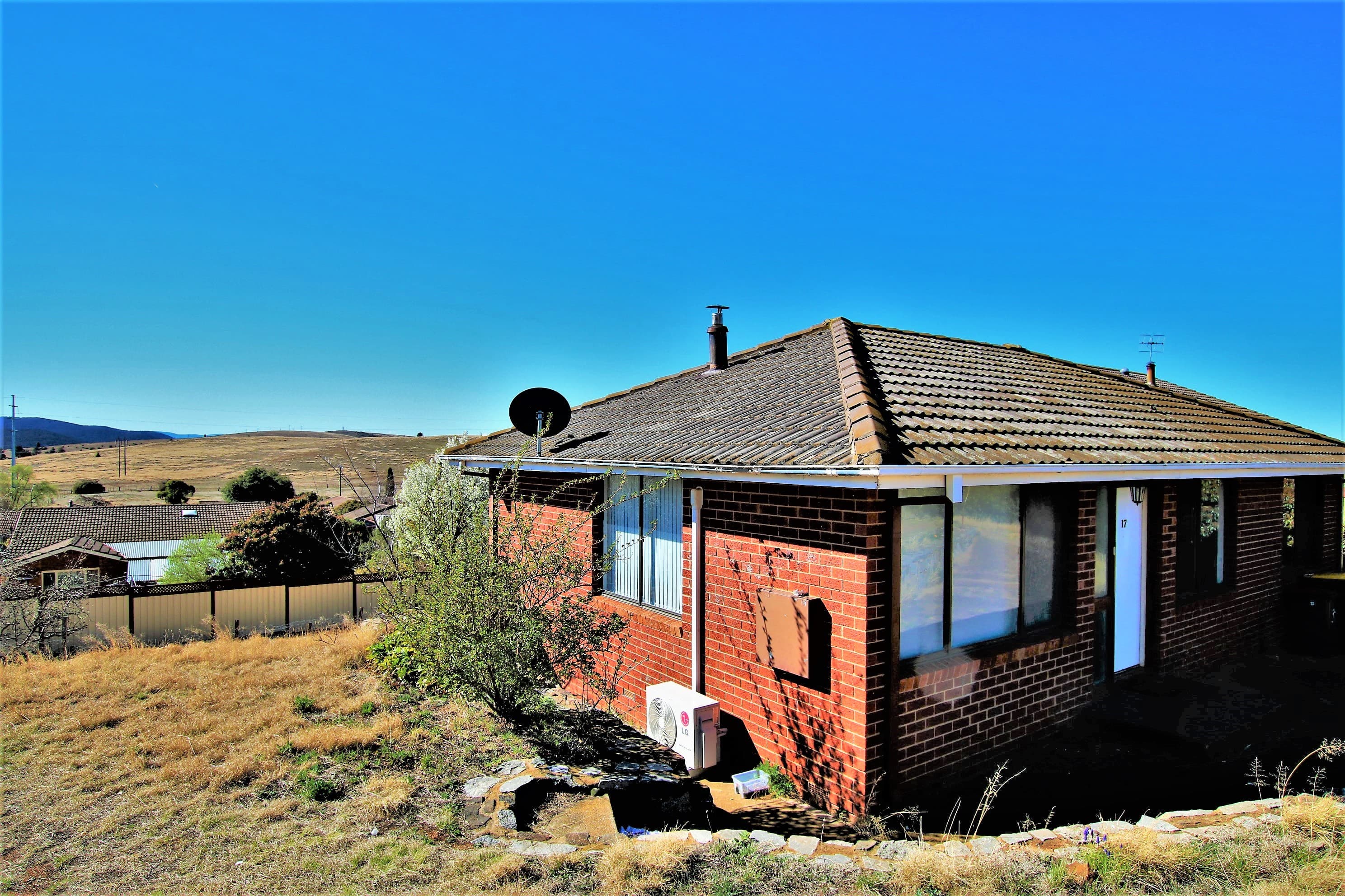 17 Yamba Crescent, Cooma, Cooma - Thumbnail 2
