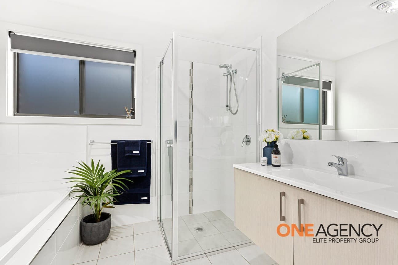16 Farmgate Crescent, Calderwood, Calderwood - Thumbnail 7