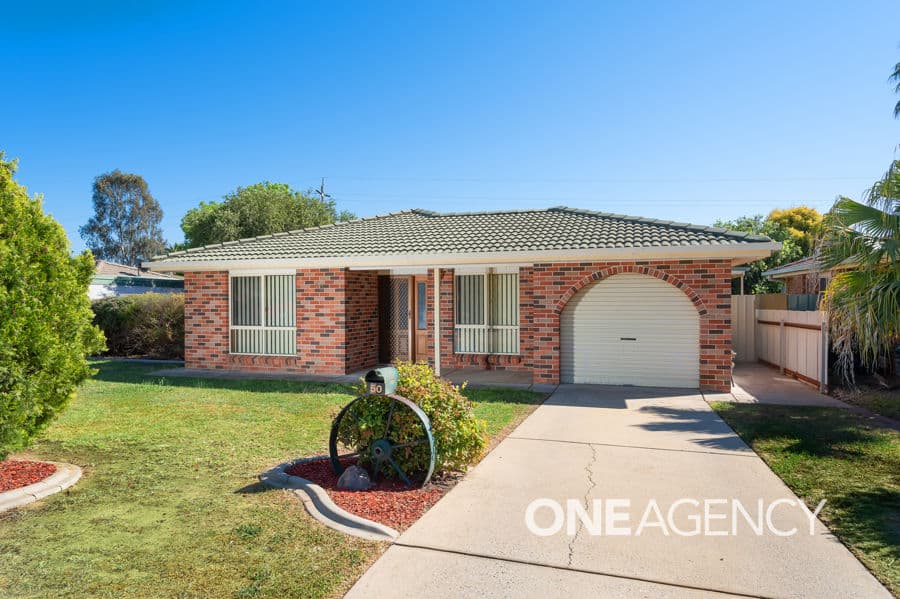 50 Karoom Drive, Glenfield Park, Glenfield Park - Image 1