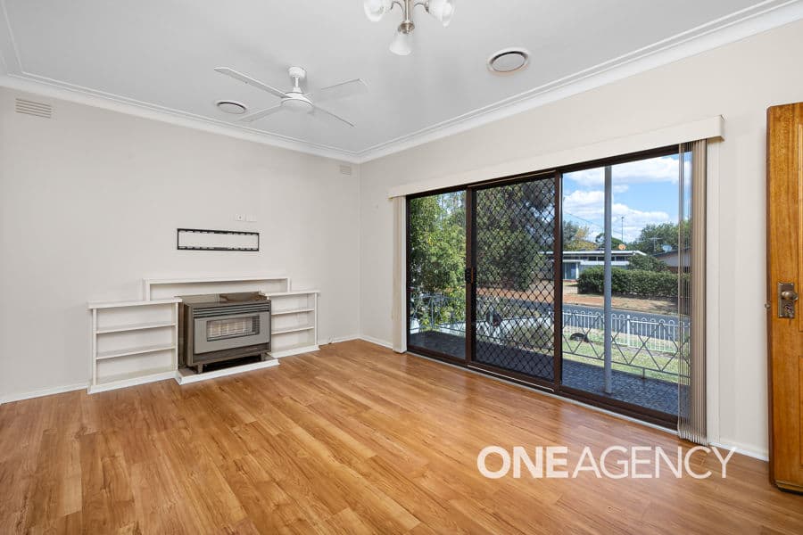 39 BELTANA Avenue, Mount Austin, Mount Austin - Thumbnail 2