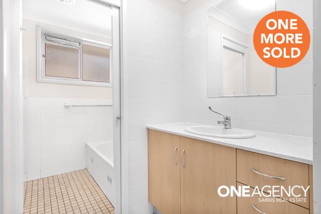 23 Delasala Drive, Macquarie Hills, Macquarie Hills - Thumbnail 7
