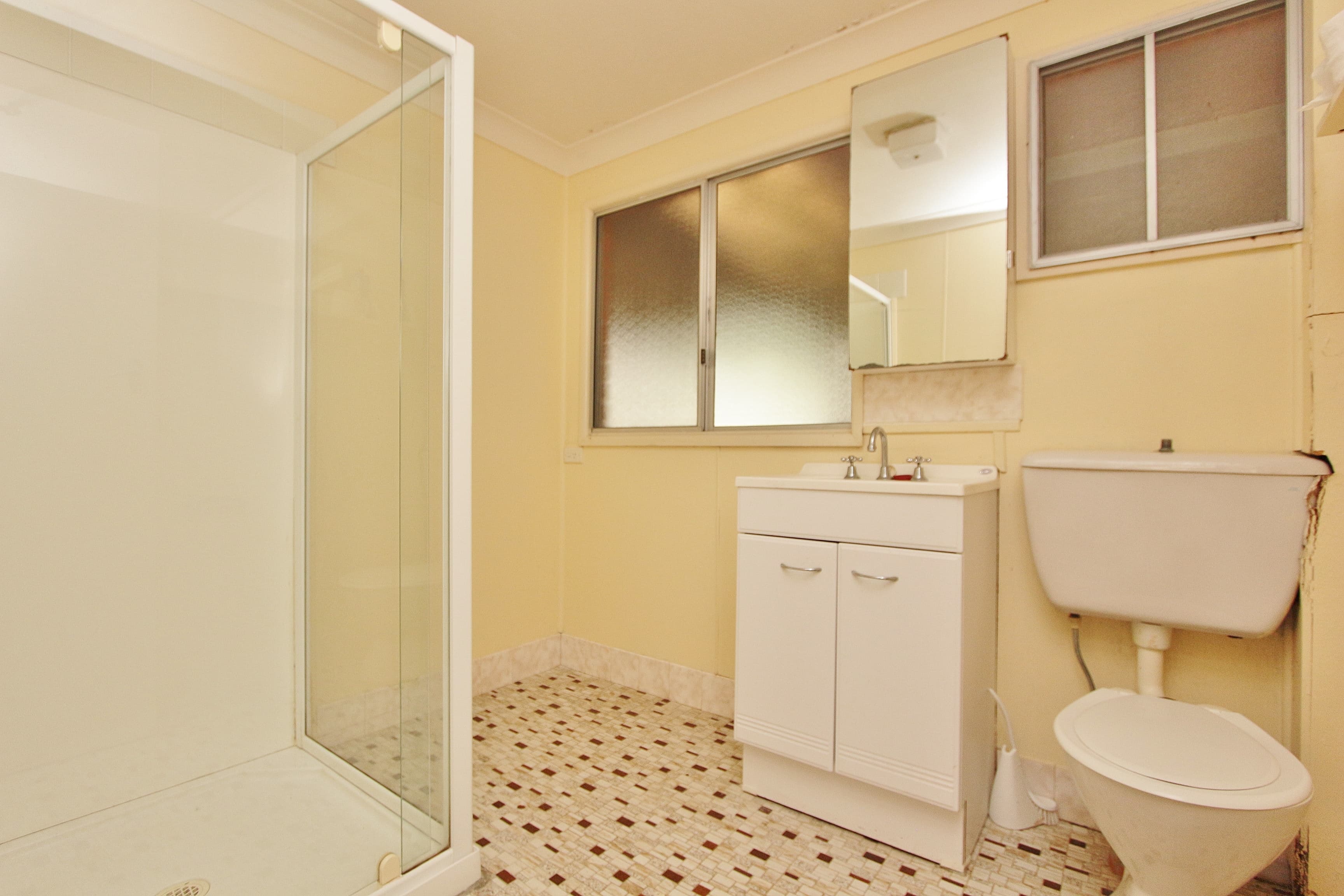 31 Eames Avenue, North Haven, North Haven - Thumbnail 8