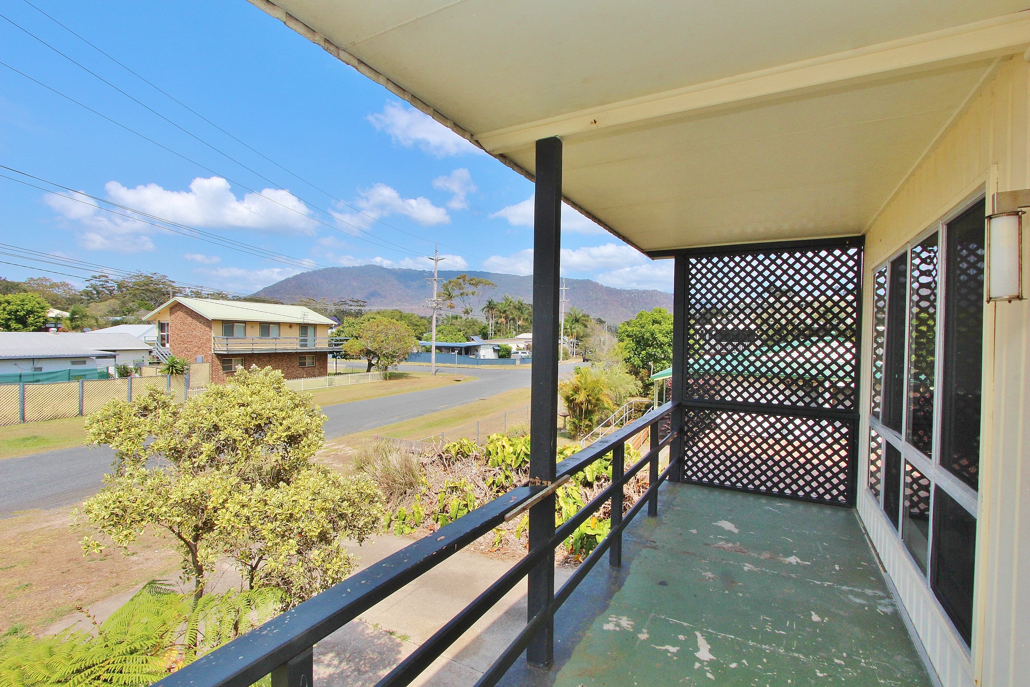 31 Eames Avenue, North Haven, North Haven - Thumbnail 4