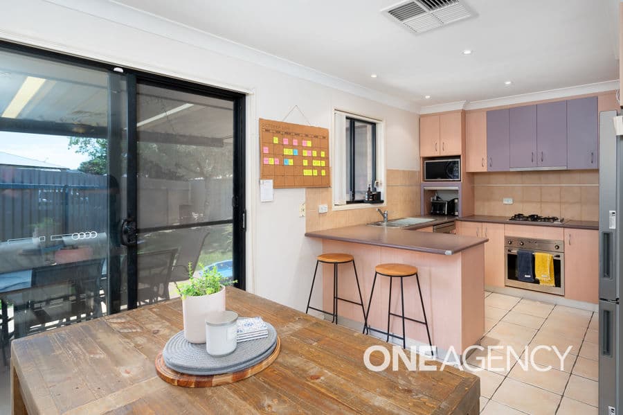 2/1 WOOMERA Place, Glenfield Park, Glenfield Park - Thumbnail 3