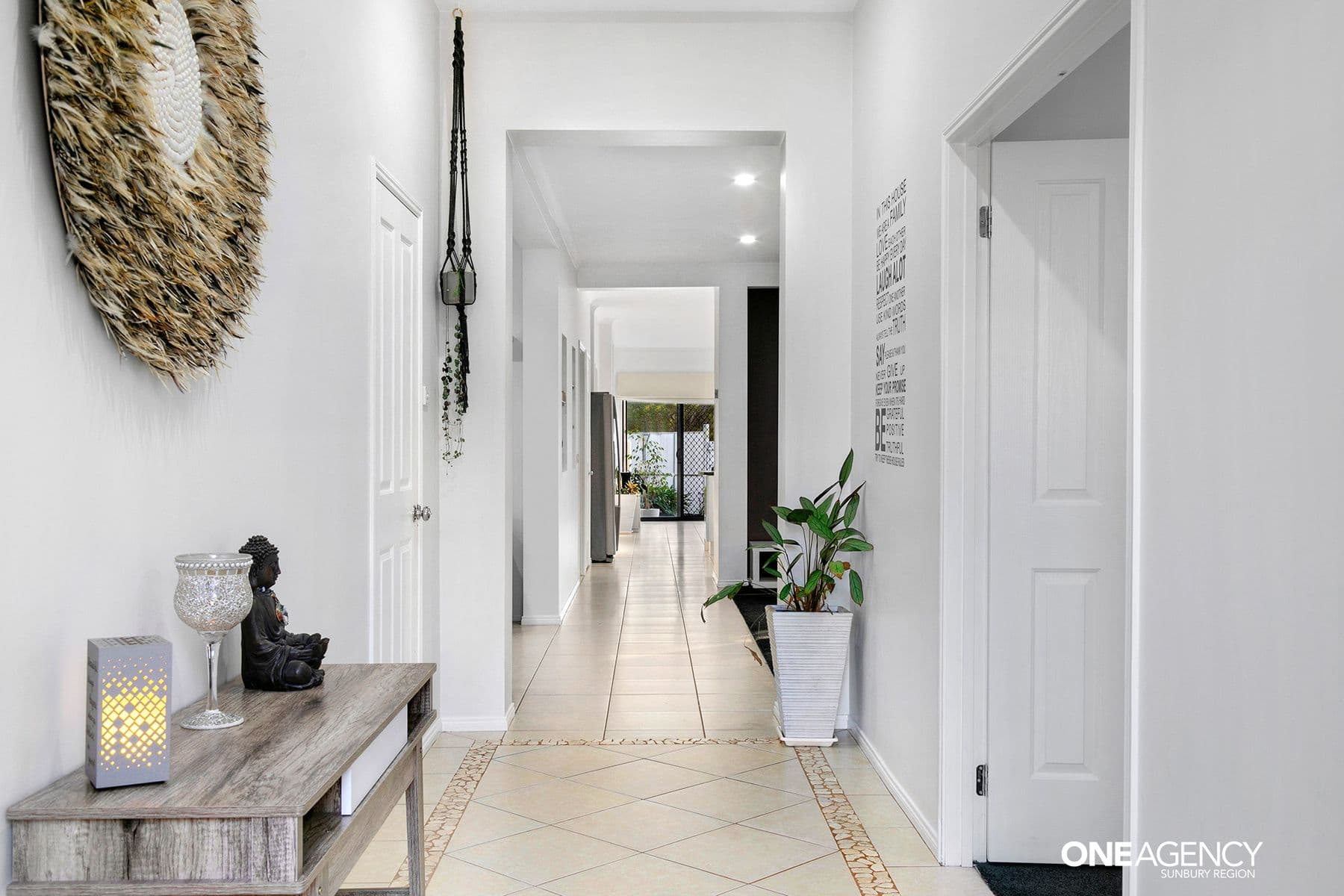 23 Renton Court, Sunbury, Sunbury - Thumbnail 3