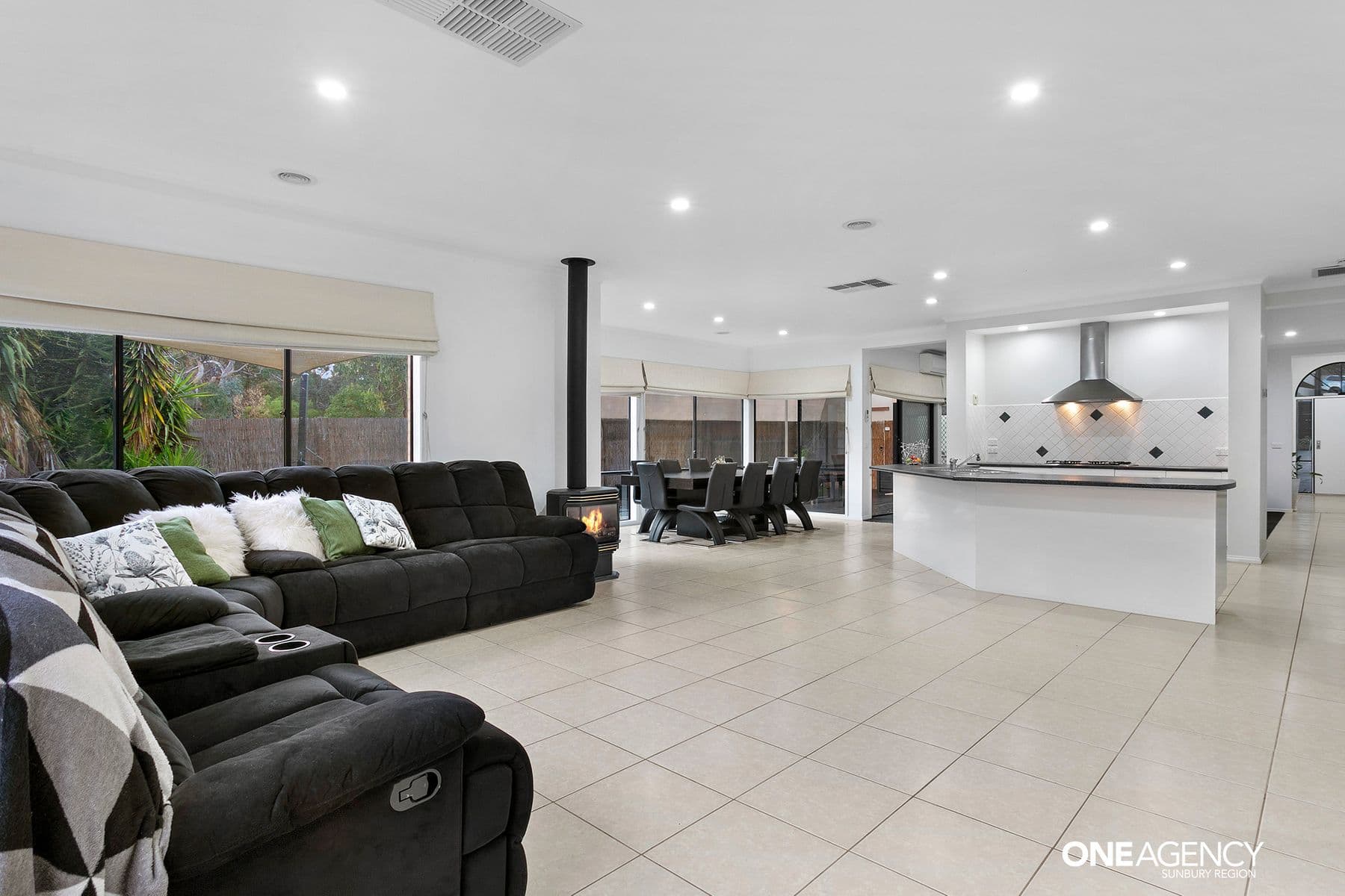23 Renton Court, Sunbury, Sunbury - Thumbnail 6