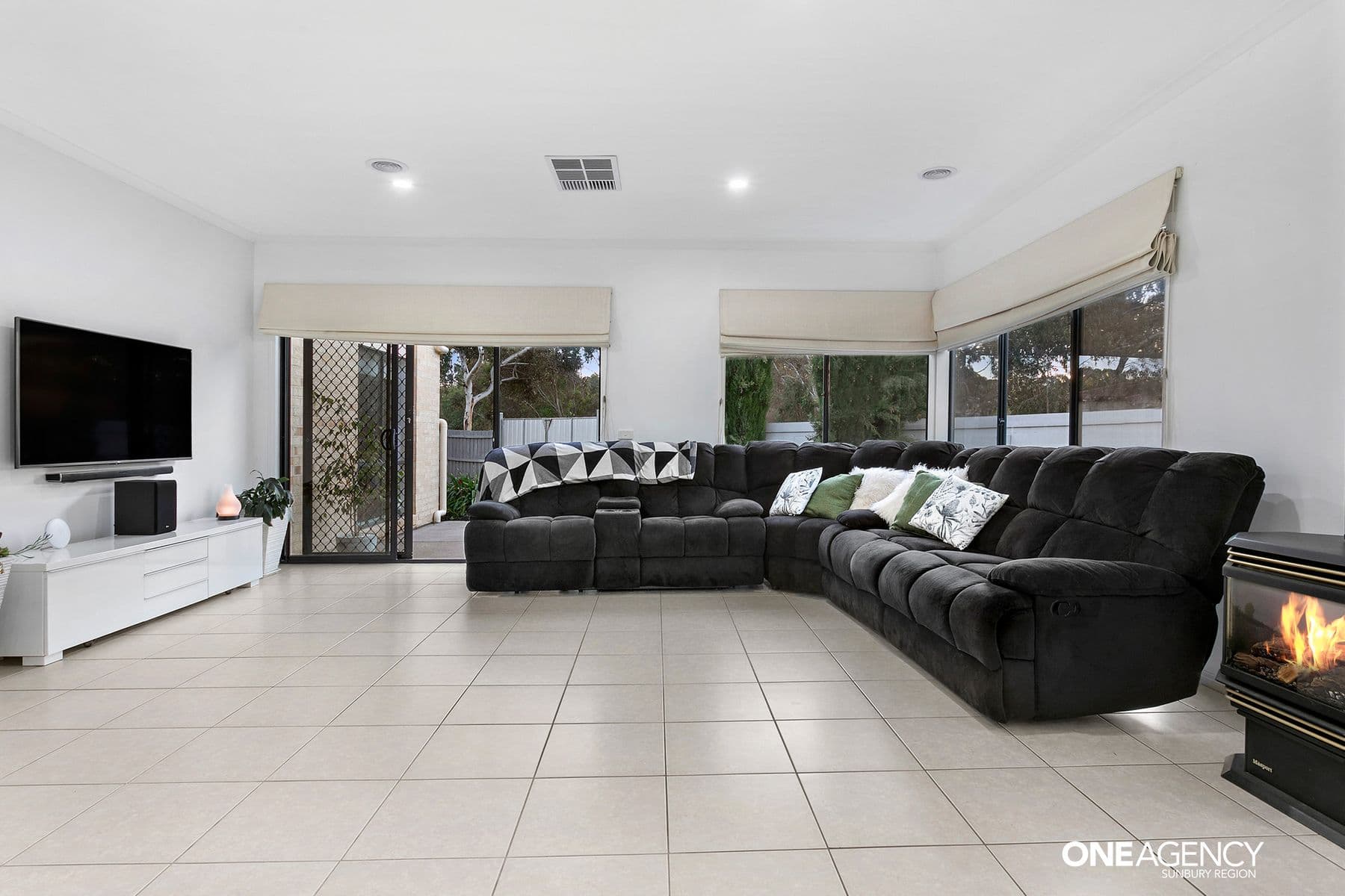 23 Renton Court, Sunbury, Sunbury - Thumbnail 7