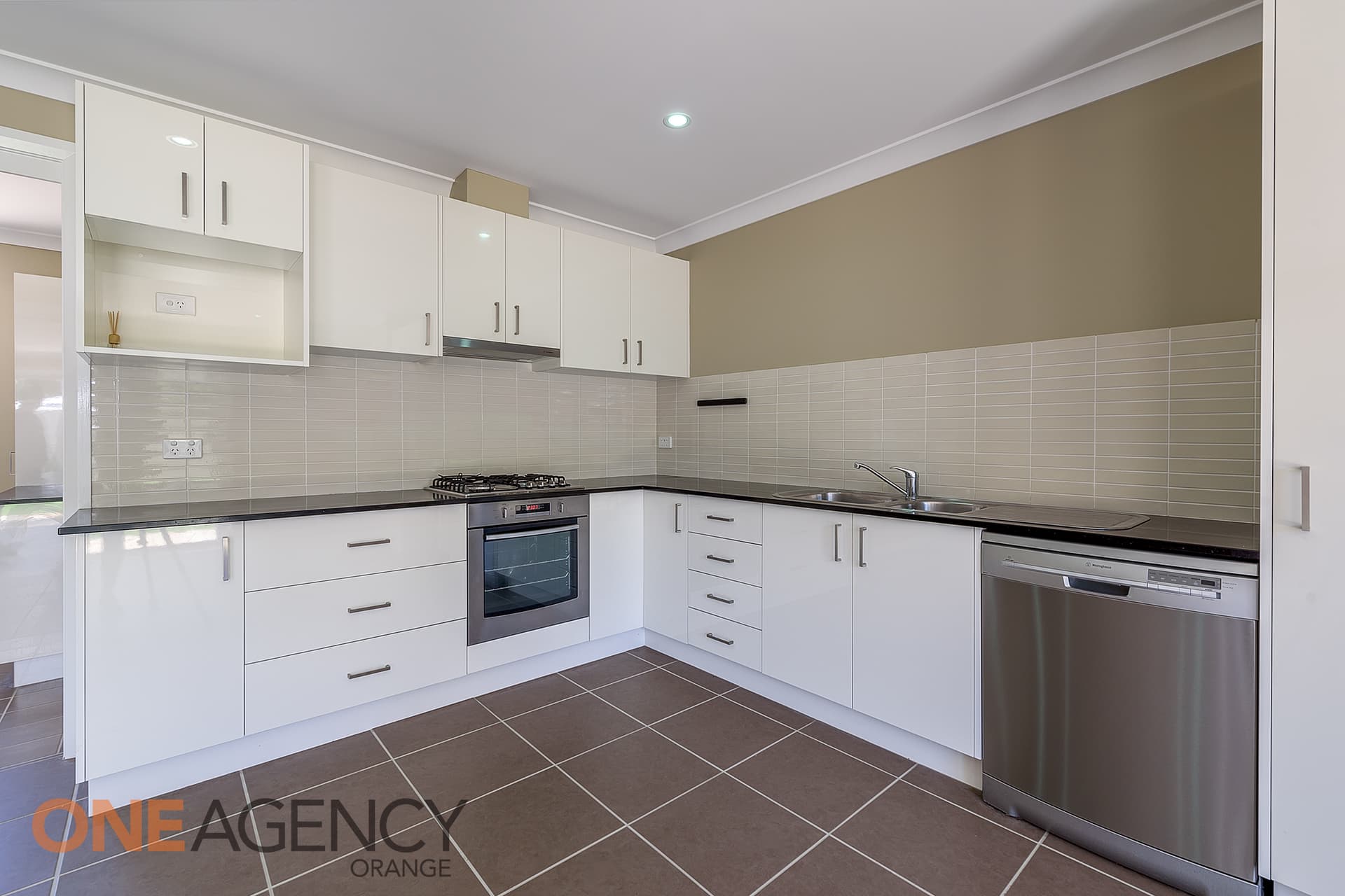 1/24 Wakeford Street, Orange, Orange - Thumbnail 3