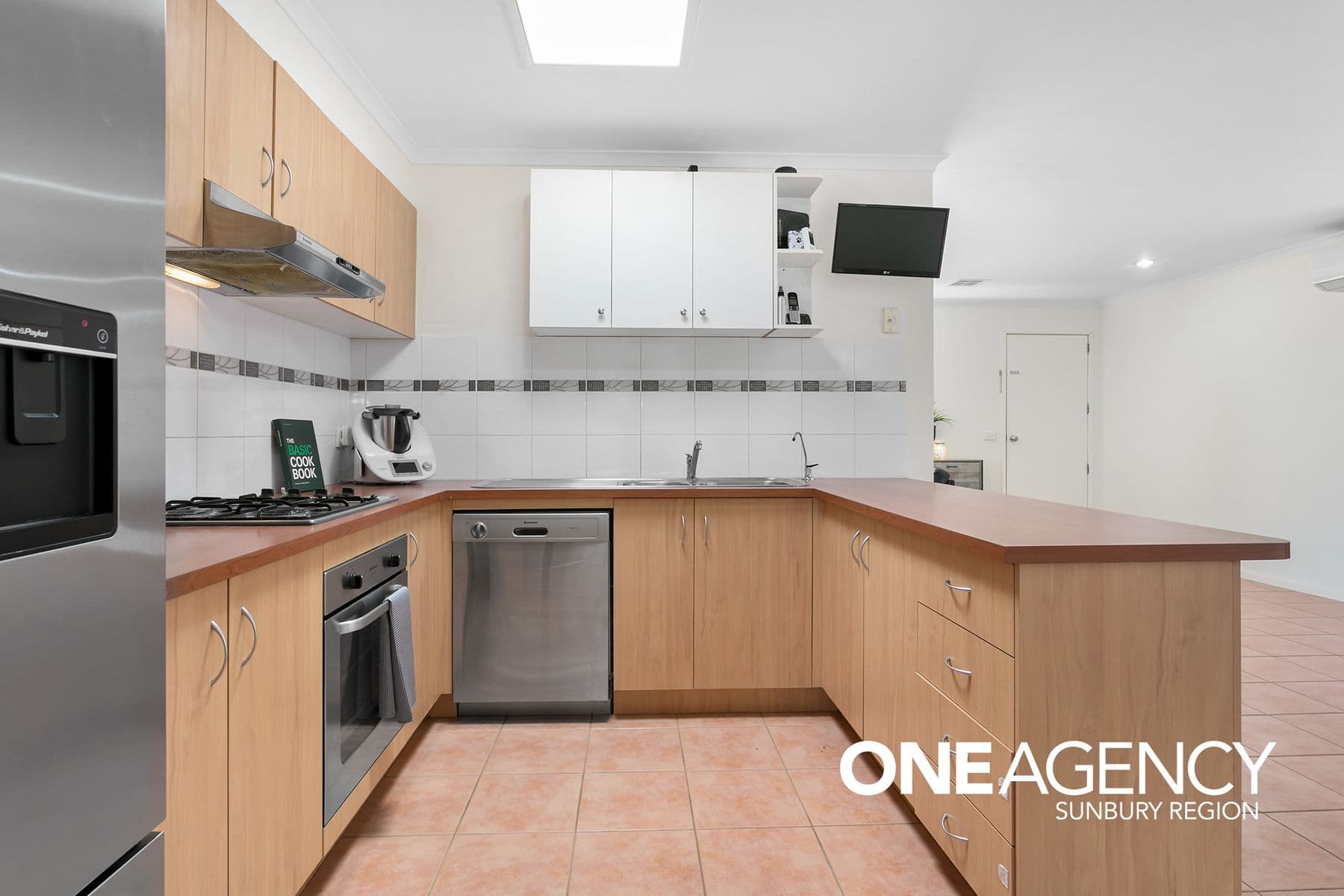38 Cover Drive, Sunbury, Sunbury - Thumbnail 8