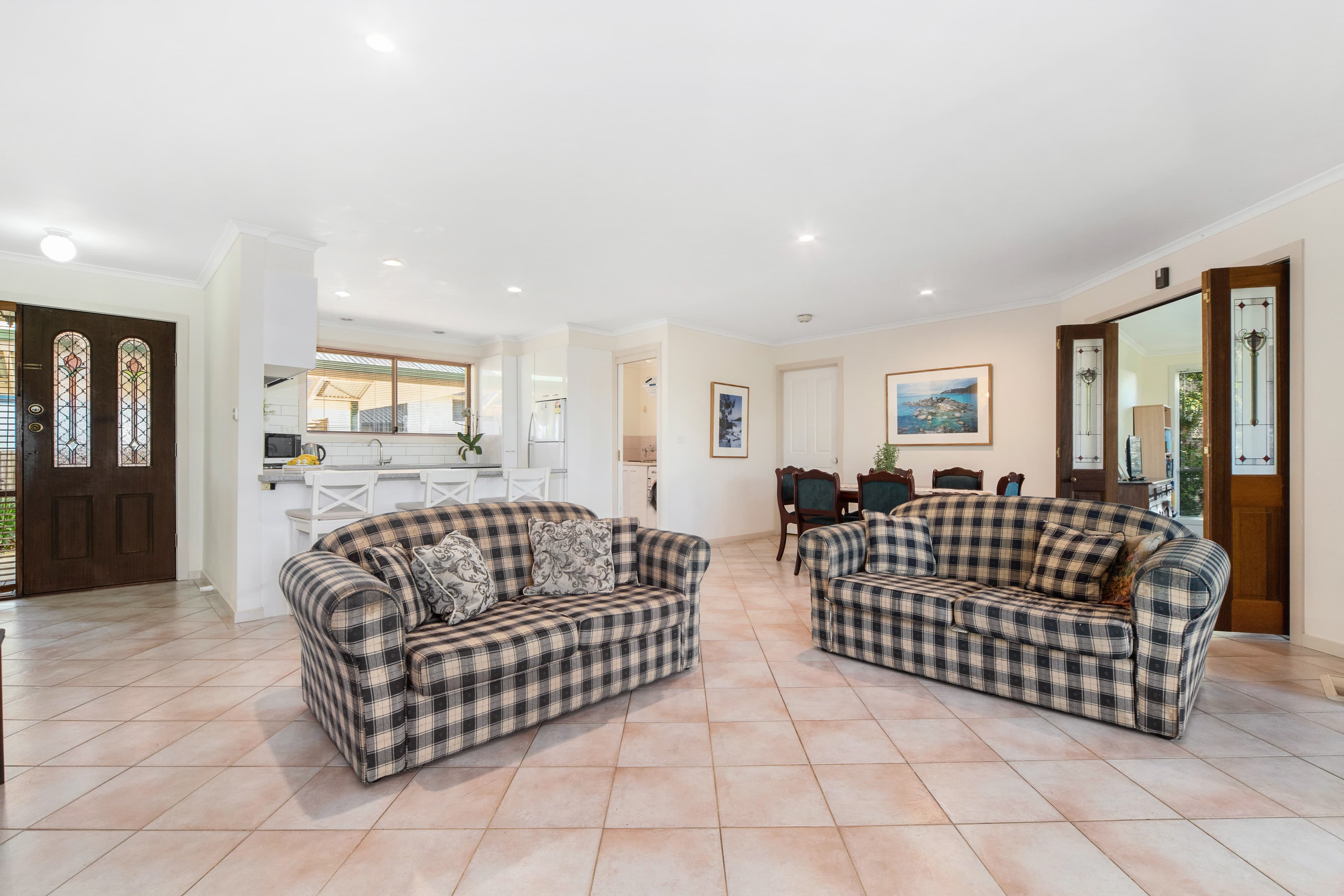 2 Deborah Court, Somerville, Somerville - Thumbnail 4