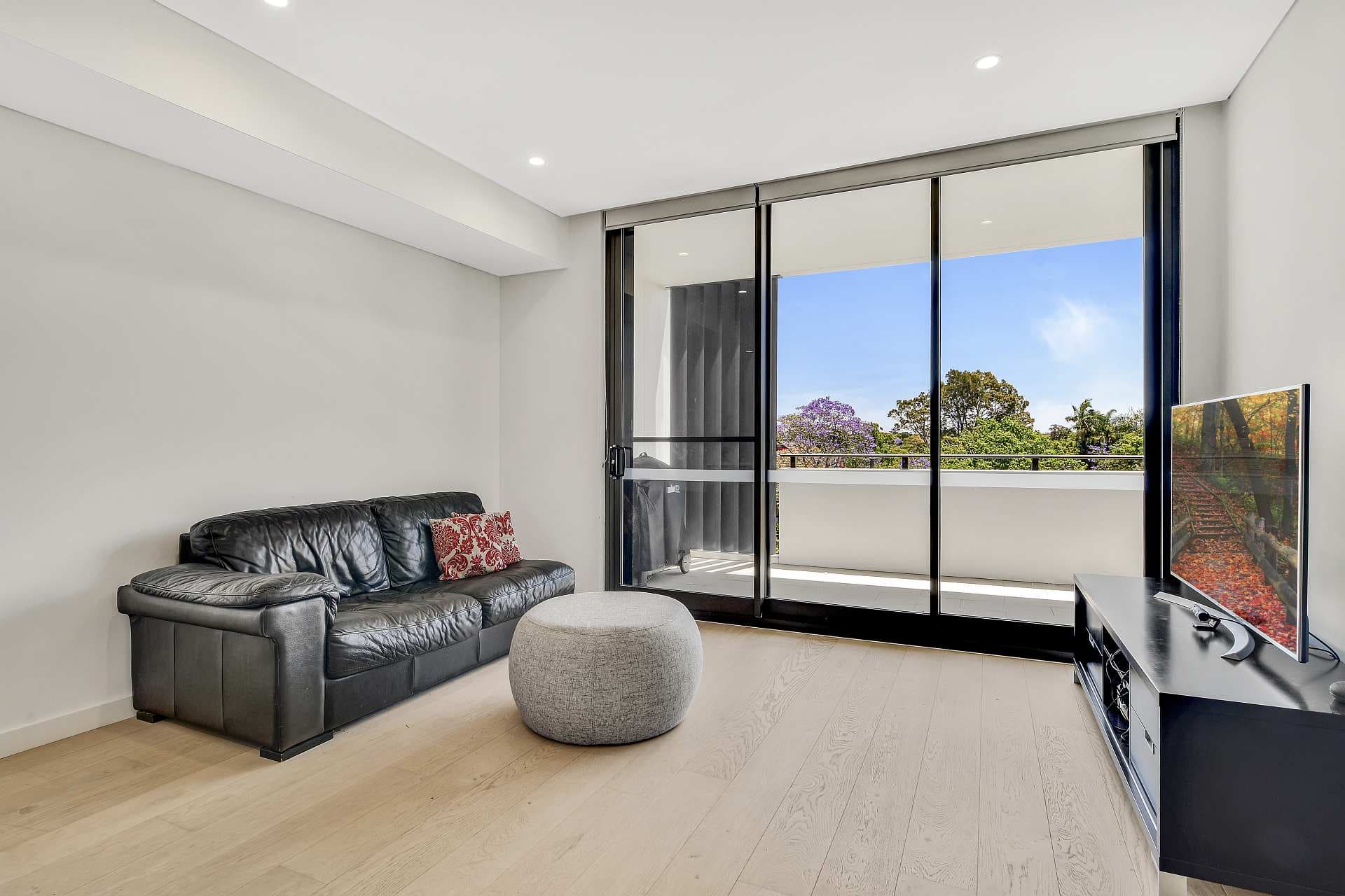 308/7 Victoria  Street, Roseville, Roseville - Thumbnail 2