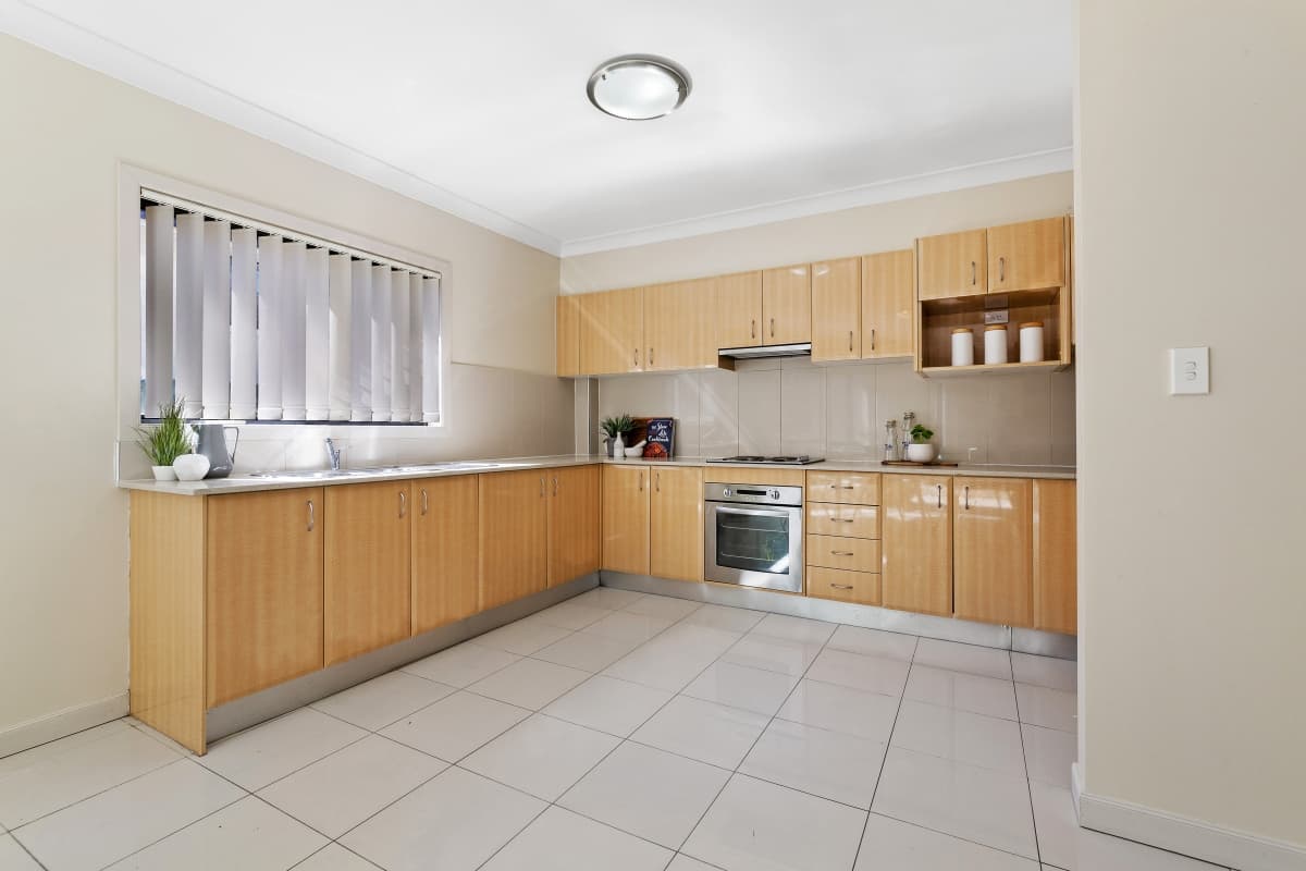 3/7 Shortland Street, Point Frederick, Point Frederick - Thumbnail 2