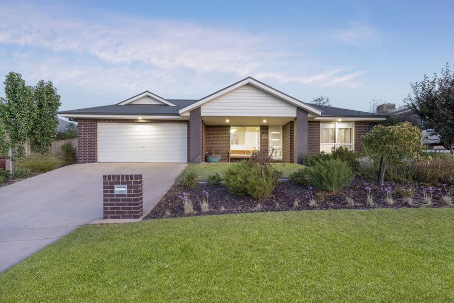 59 Kaloona Drive, Bourkelands, Bourkelands - Image 1