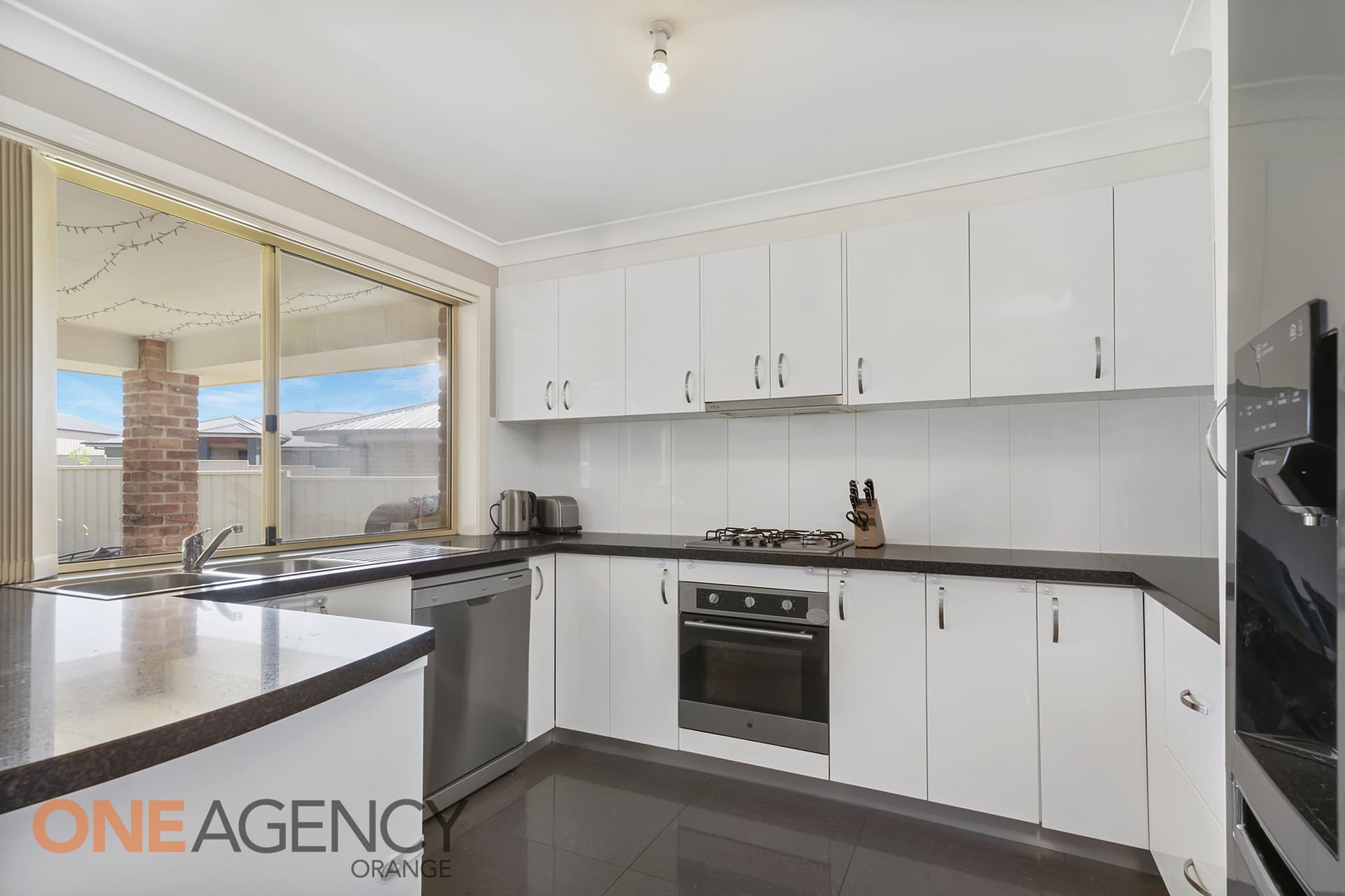1 Braeburn Crescent, Orange, Orange - Thumbnail 6