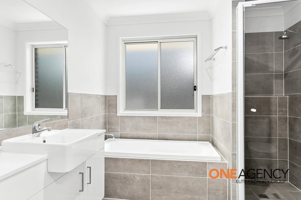 15 Oak Farm Road, Calderwood, Calderwood - Thumbnail 6