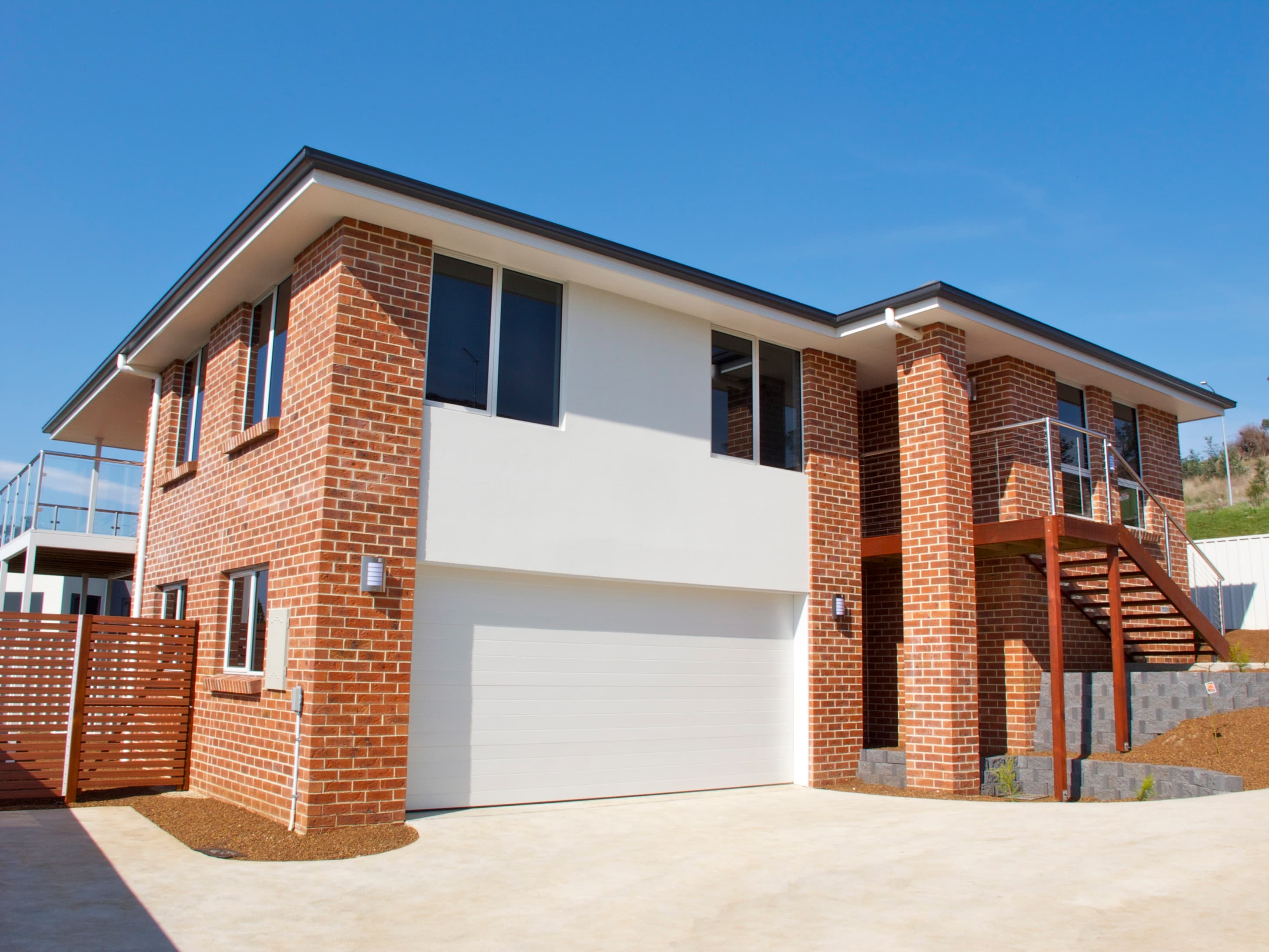 2/5 Heritage Rise, Riverside, Riverside - Image 1