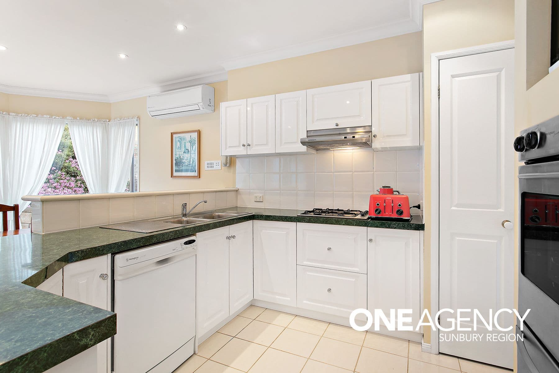 190 Reservoir Road, Sunbury, Sunbury - Thumbnail 5