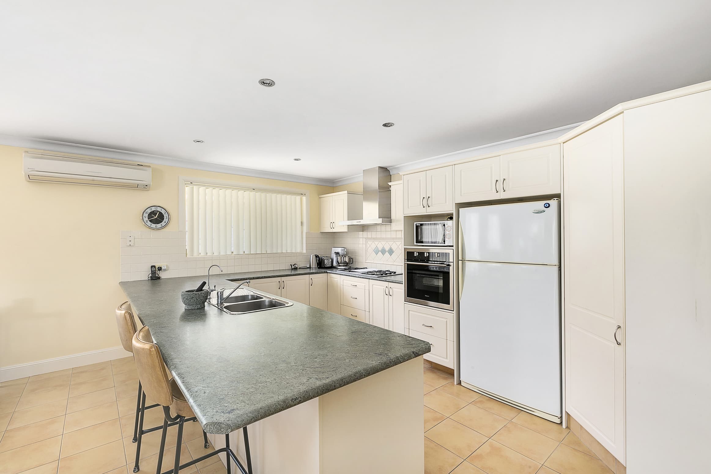 13 Babinda Avenue, West Haven, West Haven - Thumbnail 8