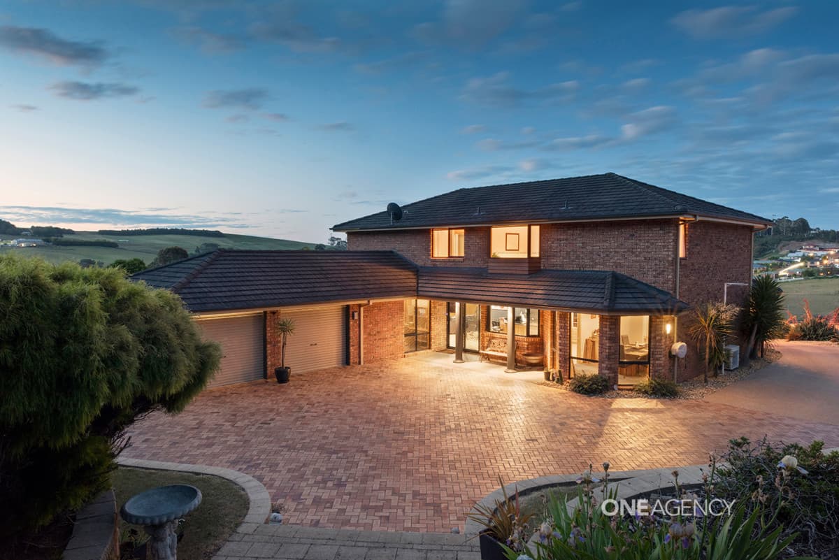 6 Jordan Court, Park Grove, Park Grove - Thumbnail 2