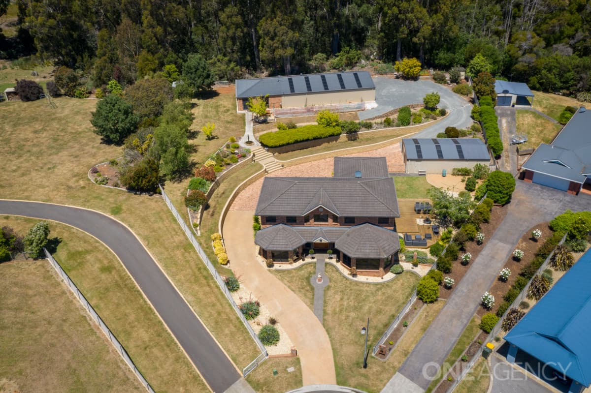 6 Jordan Court, Park Grove, Park Grove - Thumbnail 3