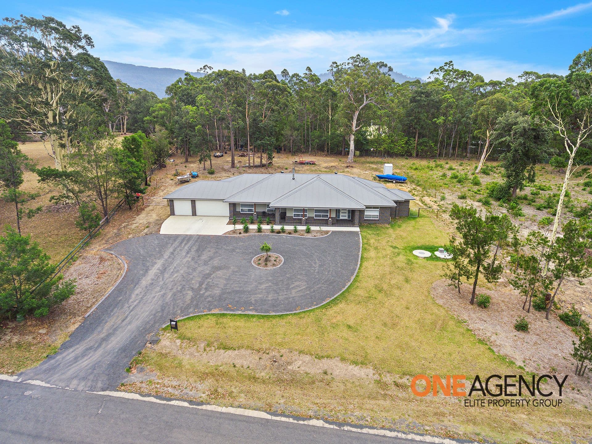 9 Hickory Crescent, Bangalee, Bangalee - Thumbnail 2