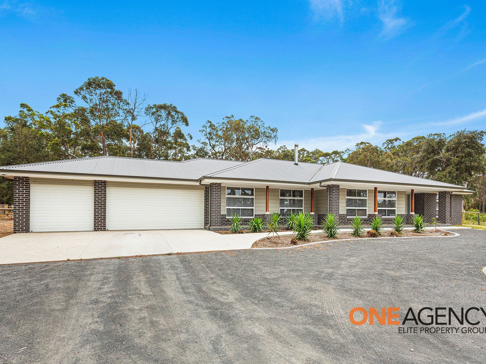 9 Hickory Crescent, Bangalee, Bangalee - Image 1