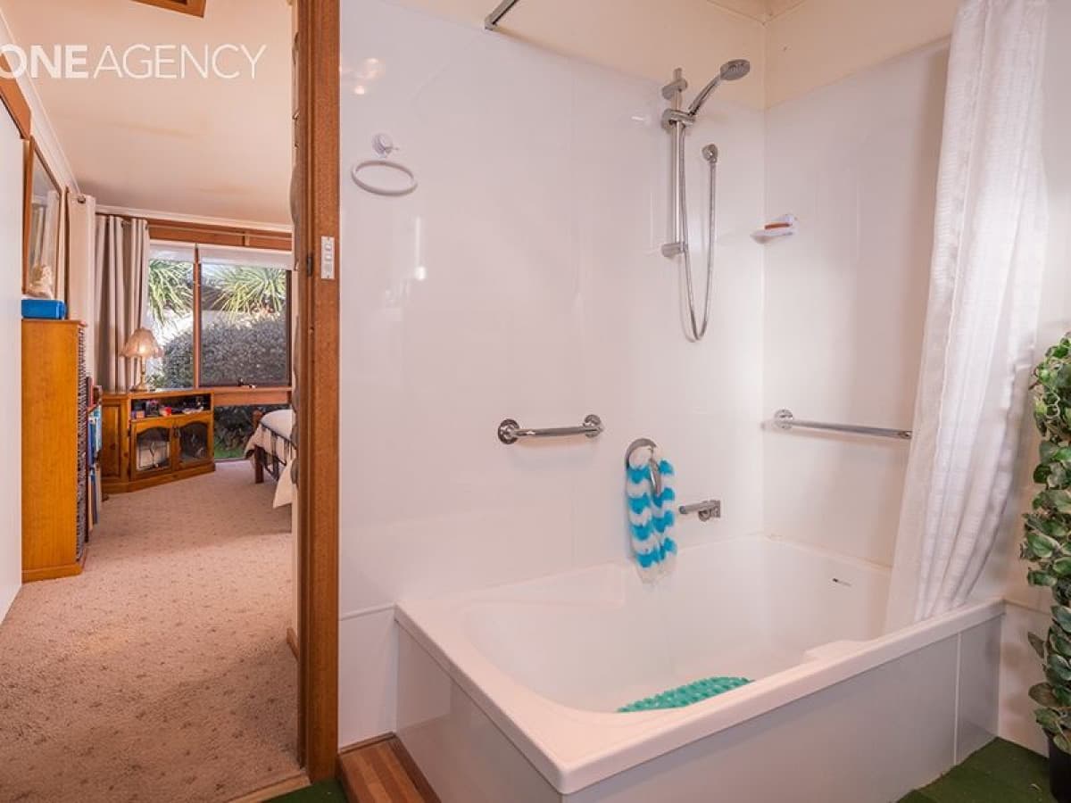 1/63a Pelissier Street, Somerset, Somerset - Thumbnail 7