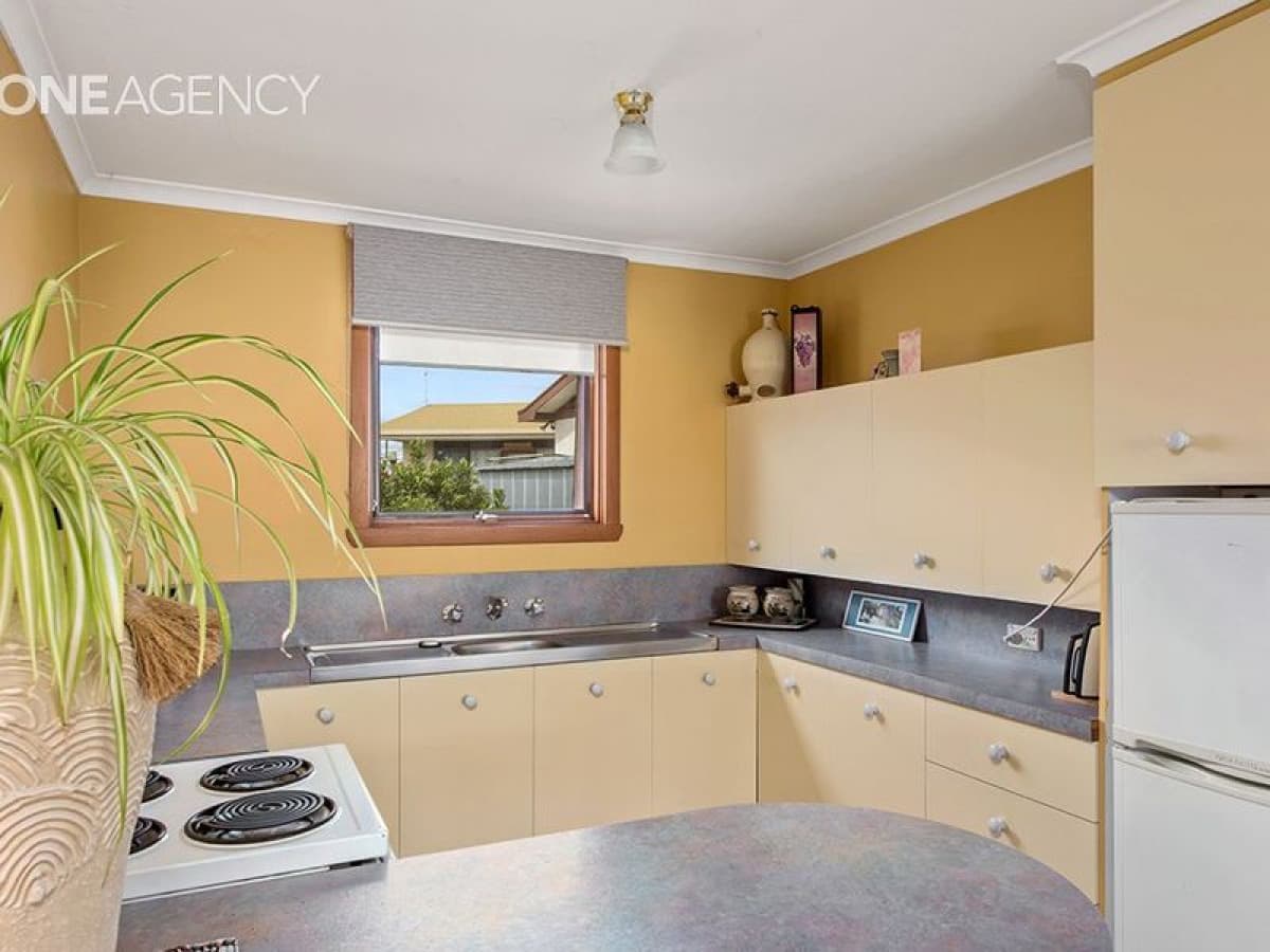 2/63A Pelissier Street, Somerset, Somerset - Thumbnail 2