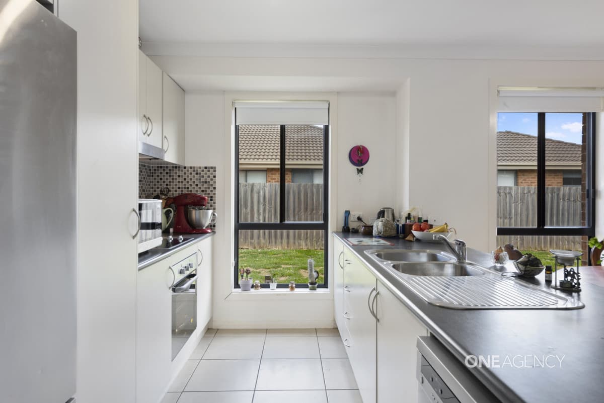 37 Tier Hill Drive, Smithton, Smithton - Thumbnail 2