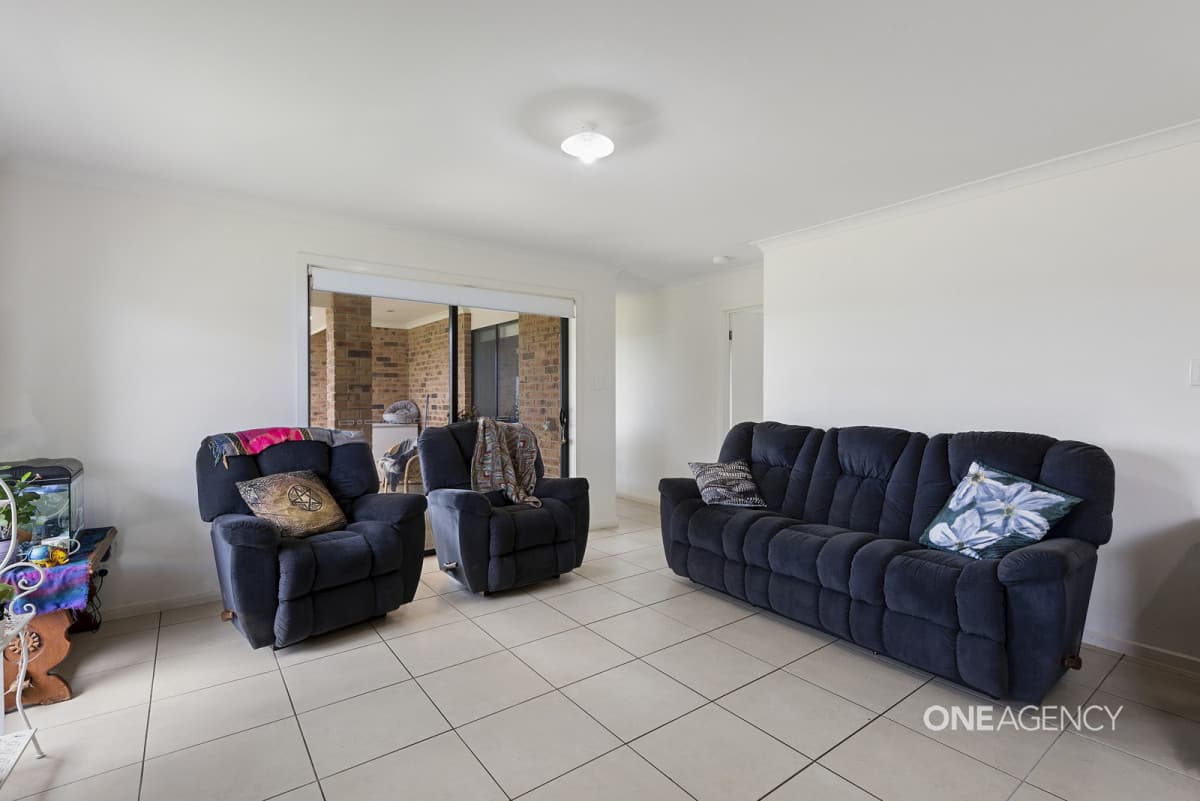 37 Tier Hill Drive, Smithton, Smithton - Thumbnail 4