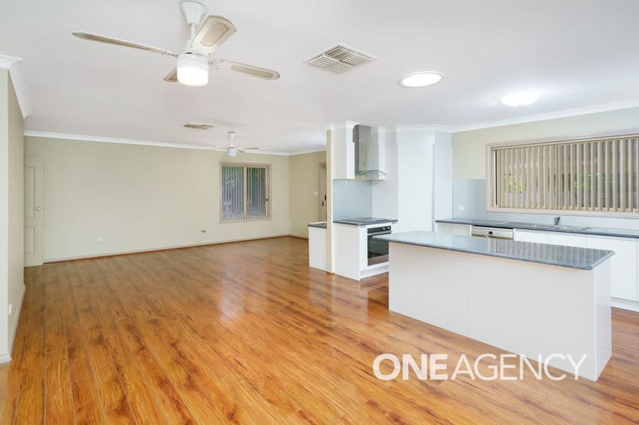 34 DUNROBIN Street, Coolamon, Coolamon - Thumbnail 3