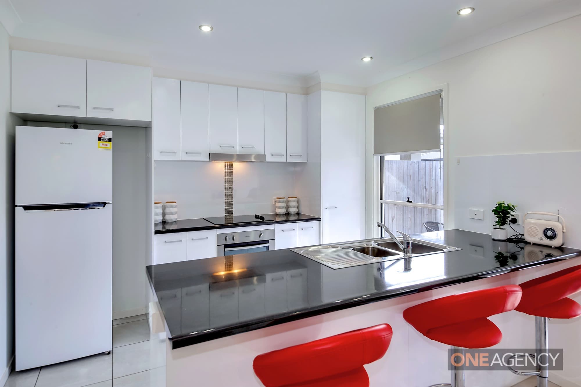 12 Bribie Place, Mountain Creek, Mountain Creek - Thumbnail 4