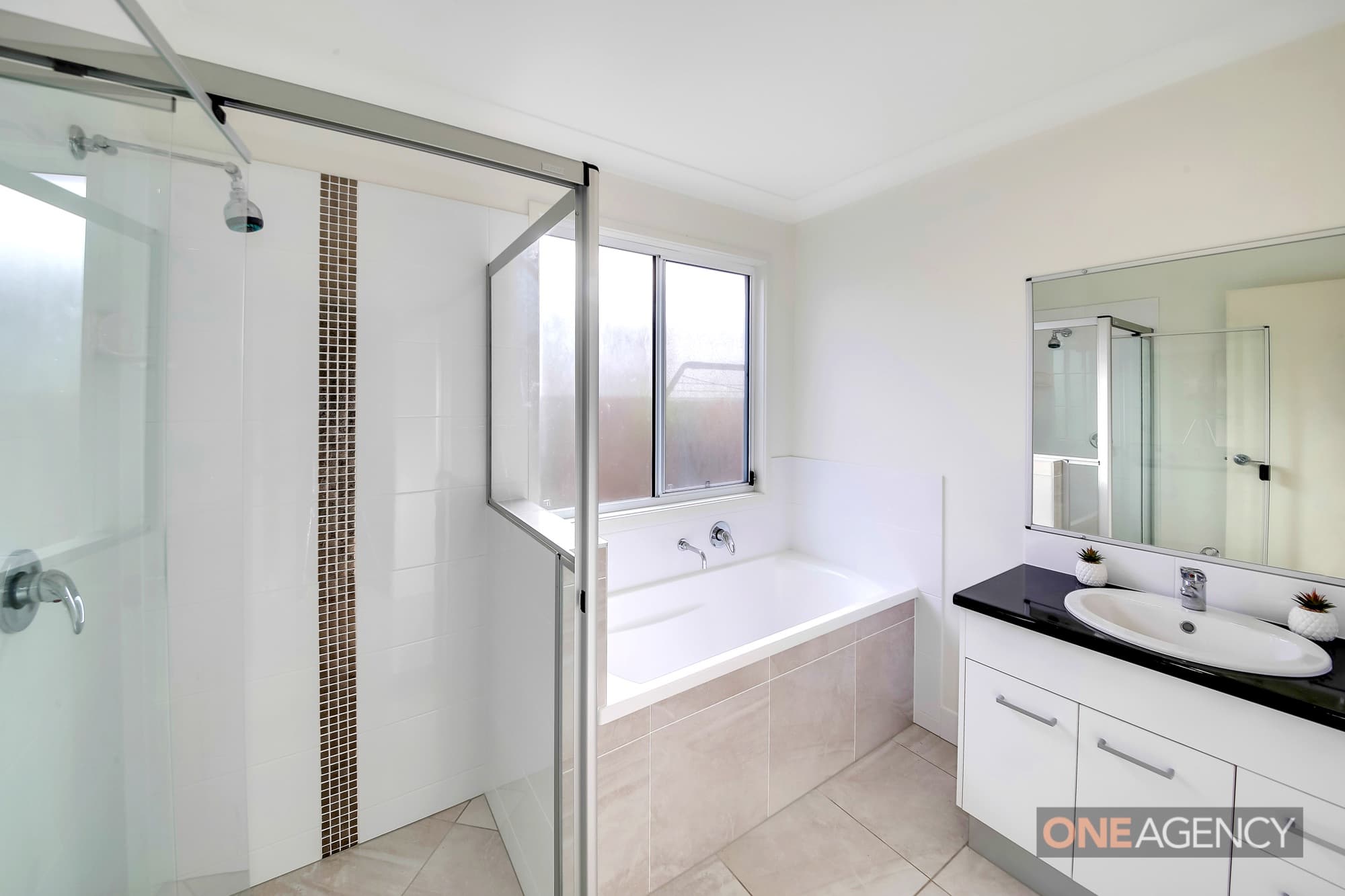 12 Bribie Place, Mountain Creek, Mountain Creek - Thumbnail 7