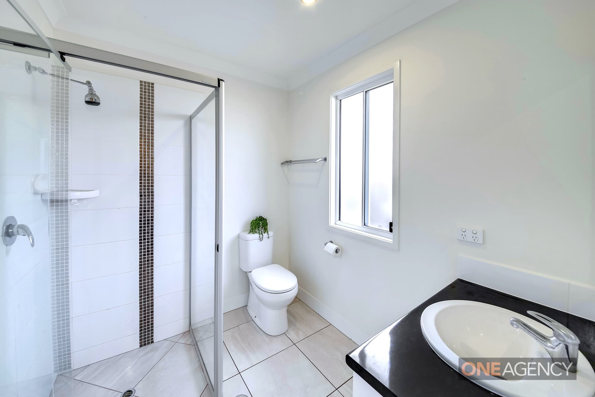 12 Bribie Place, Mountain Creek, Mountain Creek - Thumbnail 6