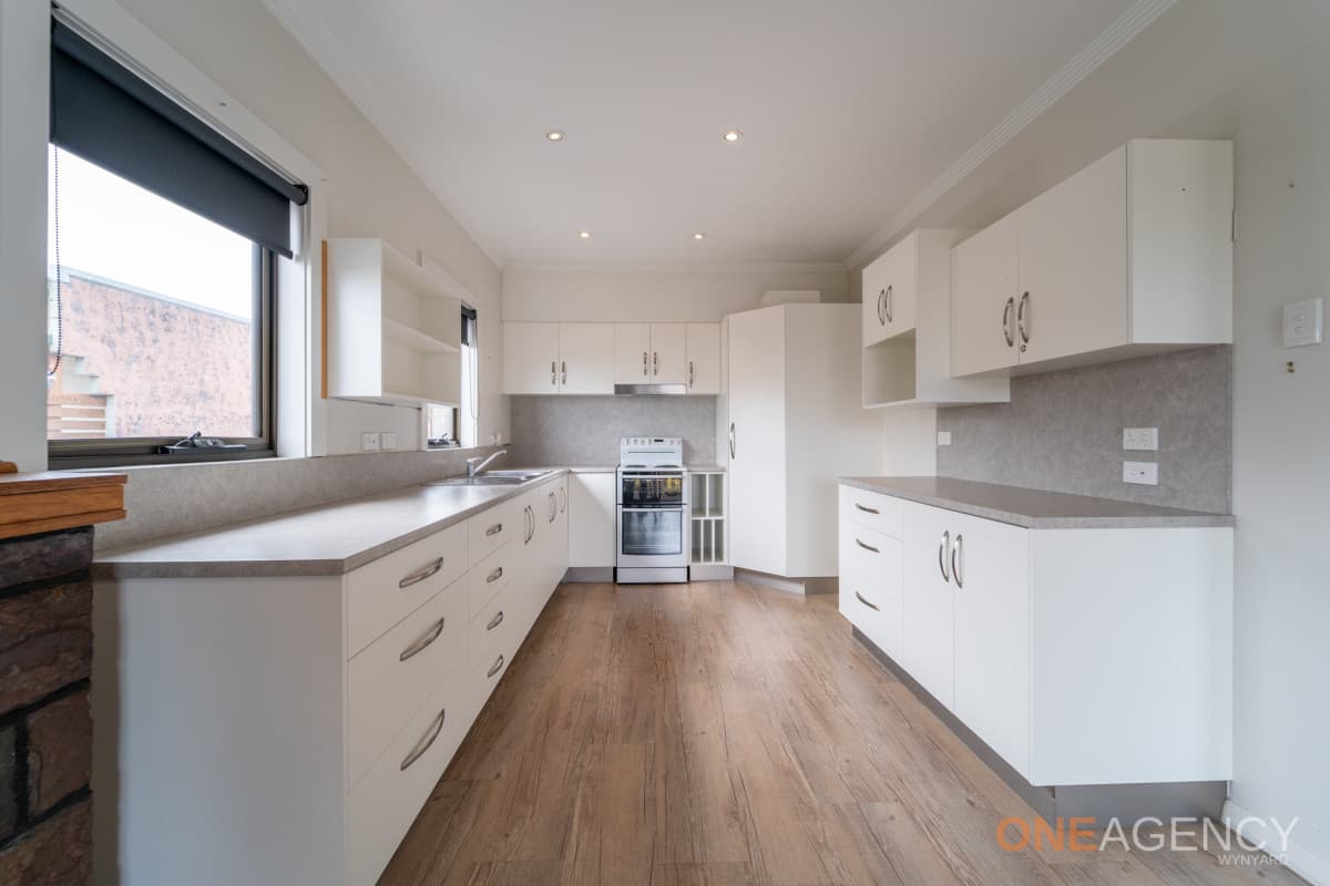 52 Simpson Street, Somerset, Somerset - Thumbnail 2