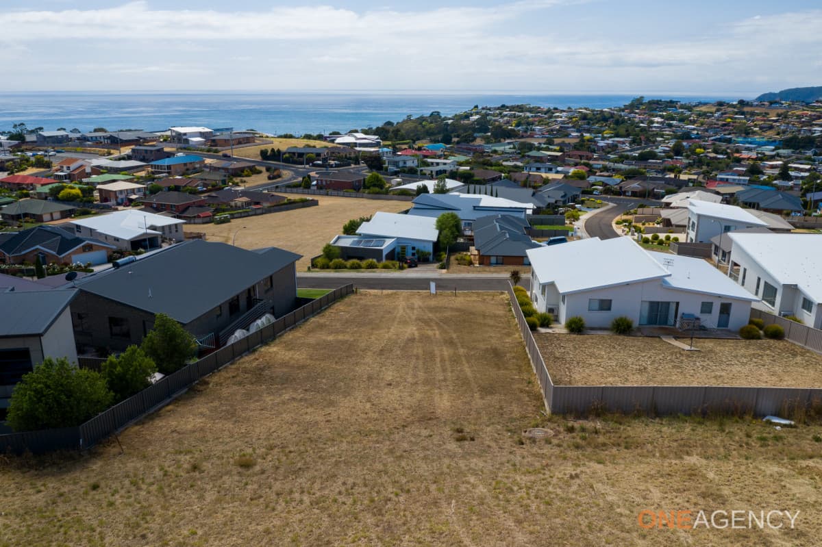 16 Lorrie Place, Park Grove, Park Grove - Thumbnail 2