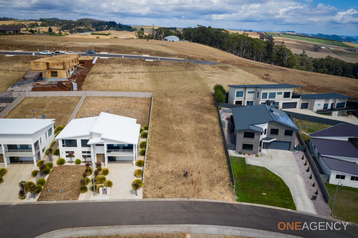 16 Lorrie Place, Park Grove, Park Grove - Thumbnail 3
