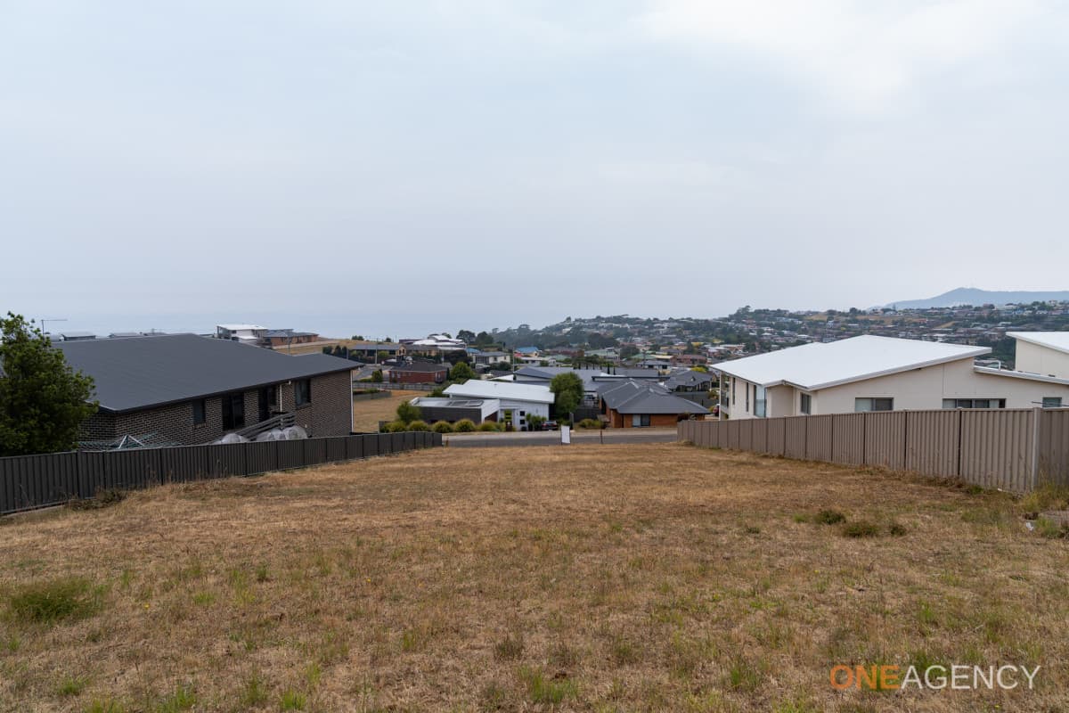 16 Lorrie Place, Park Grove, Park Grove - Thumbnail 5